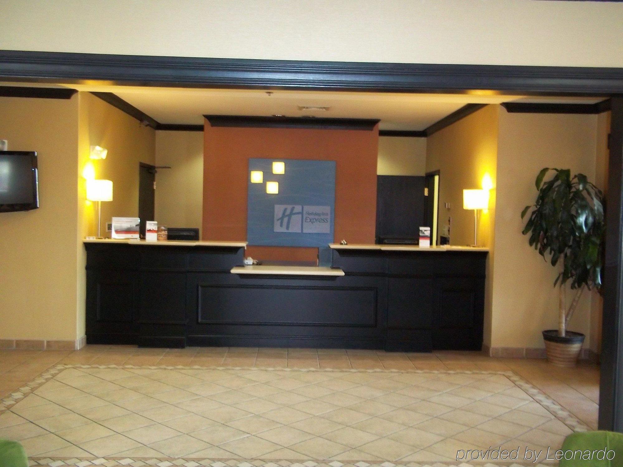 Holiday Inn Express & Suites Shelbyville By Ihg Exterior foto