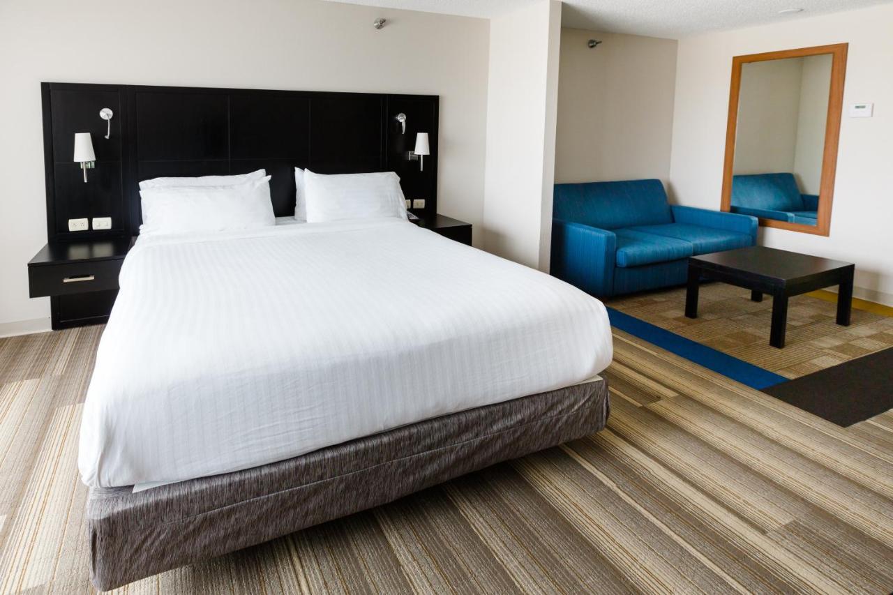Holiday Inn Express & Suites Shelbyville By Ihg Exterior foto